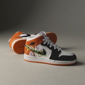 Floral Embroidered High-Top Sneakers